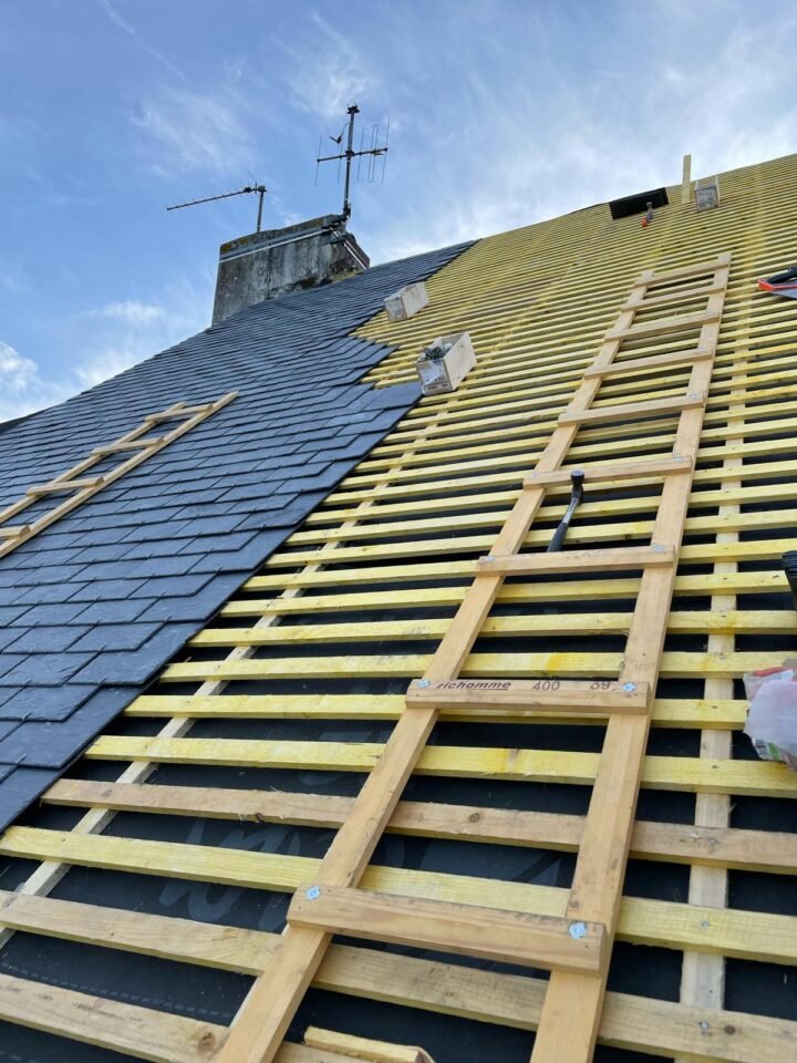 Bardage de toiture noire